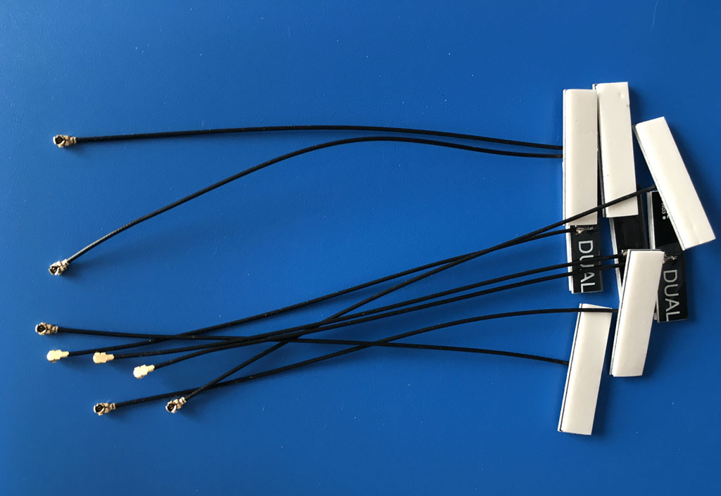 Cable micro coaxial IPEX con antena PCB interna